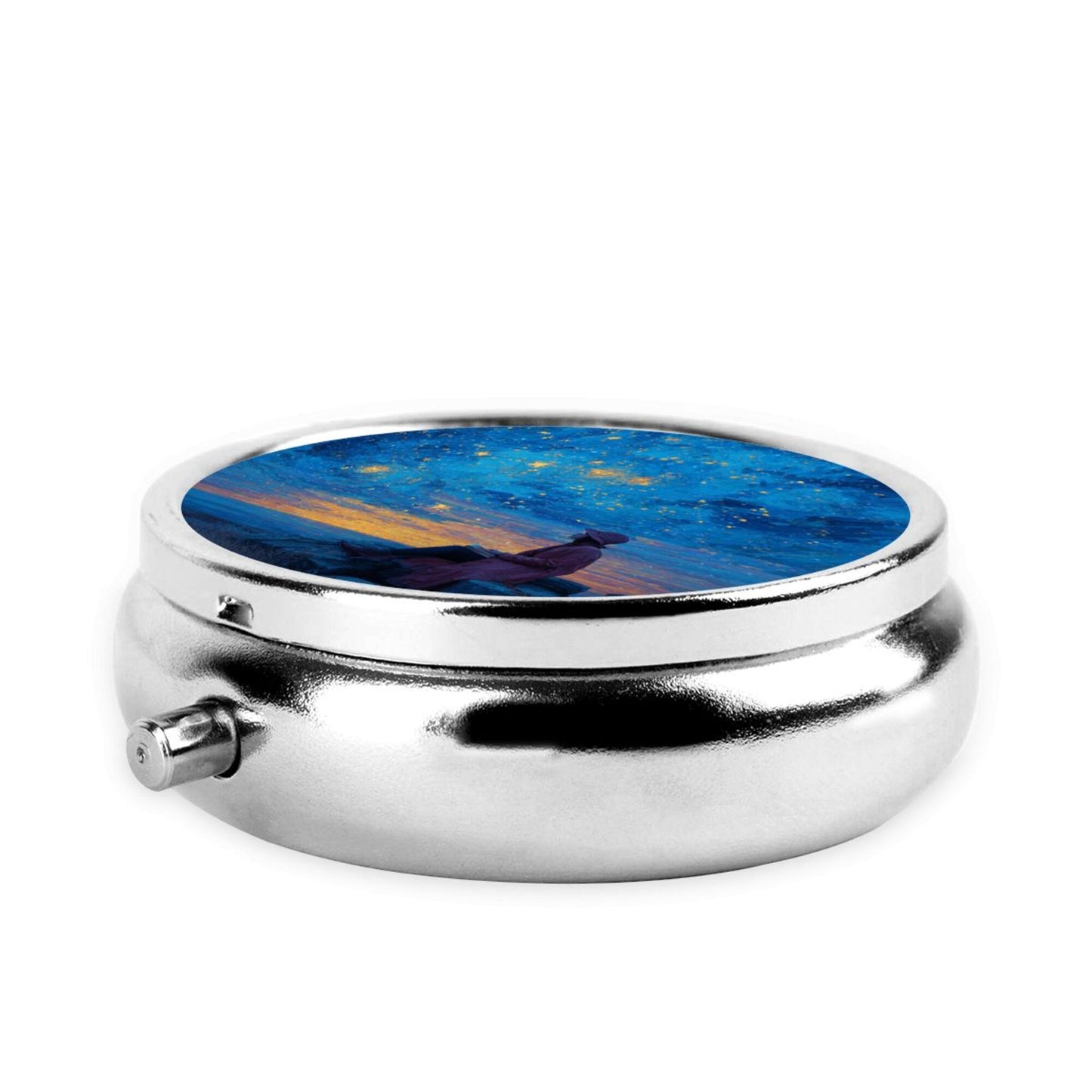 Round Mini Pill Box with Starry Night & Figure Art Design – Portable 3-Compartment Metal Organizer, 4.5cm Diameter